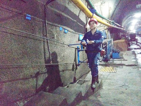 我為職工辦實事丨霄云煤礦科室區隊聯手解決“行路難”問題