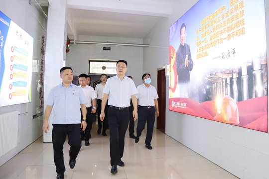 苗玉祥到朱家峁煤礦檢查指導工作