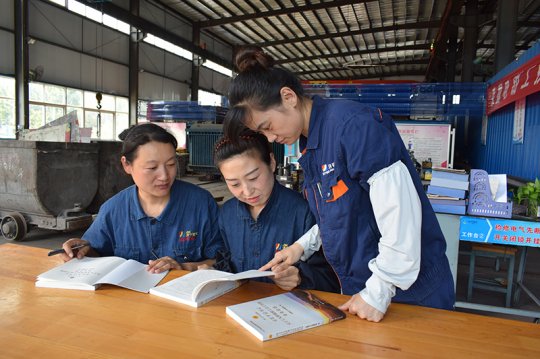 運河煤礦掀起學習習近平“關于工人階級和工會工作的重要論述”熱潮