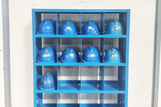 安居煤礦：“安全帽存放柜”亮相機電修理廠