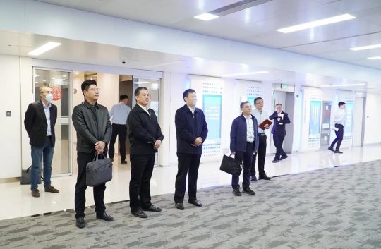 張廣宇到山東港口陸海國際物流集團走訪交流
