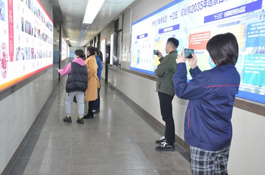 花園煤礦舉辦新聞現場采寫暨攝影實操培訓班