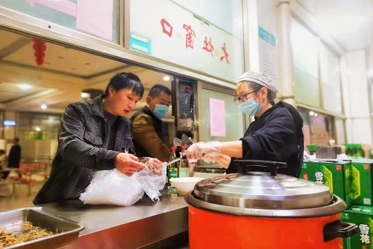 金橋煤礦全力打造“暖心食堂”