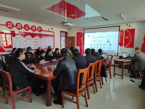 霄云煤礦：開展“靶向”精準培訓保障單軌吊安全高效運行