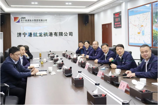 王崇景陪同郭茂海一行到龍拱港調研