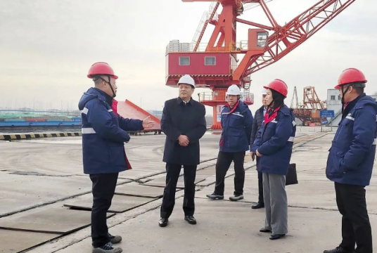 經濟導報·多彩濟寧丨鐵肩擔重任 一起向未來——記山東省優秀企業家張廣宇
