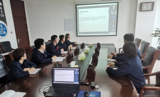 鯤鵬公司組織合同管理員參加法務培訓
