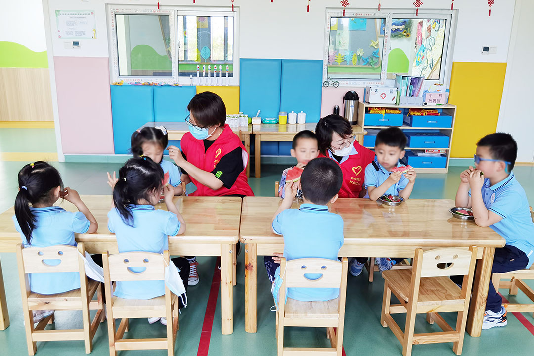 鯤鵬公司積極參加“共享藍天 愛心捐贈”活動（薛皛皛） (6).jpg