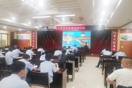 霄云煤礦掘進專業業務強化培訓筑牢安全防線