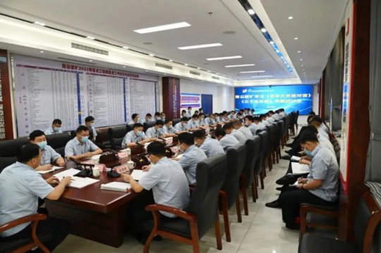 聚焦黨史學習 汲取奮進力量——霄云煤礦組織開展《百年大黨面對面》《三個走在前》專題學習系列活動