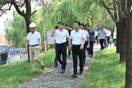 濟寧能源與任城區召開港航物流產業重點項目現場推進會