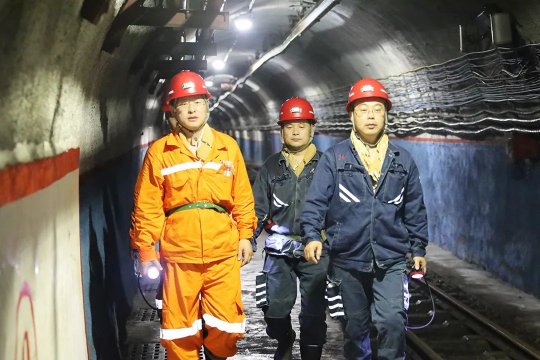 王崇景到義橋煤礦檢查指導工作