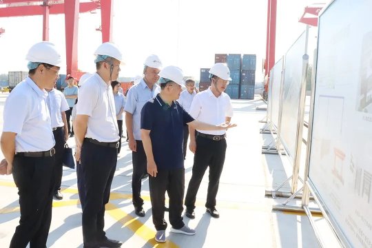 王宏偉到龍拱港調研港航物流產業在建重點項目