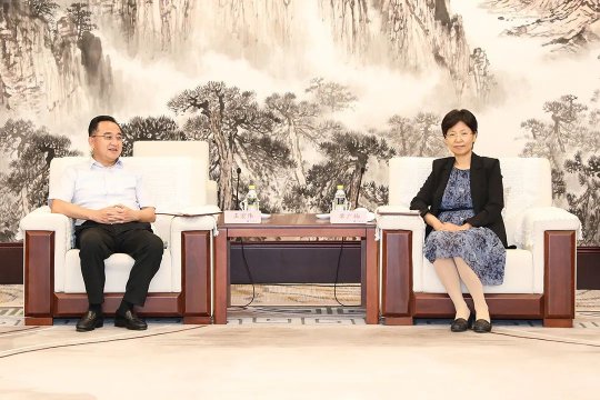 張廣宇陪同王宏偉在北京拜會國家部委、中央企業