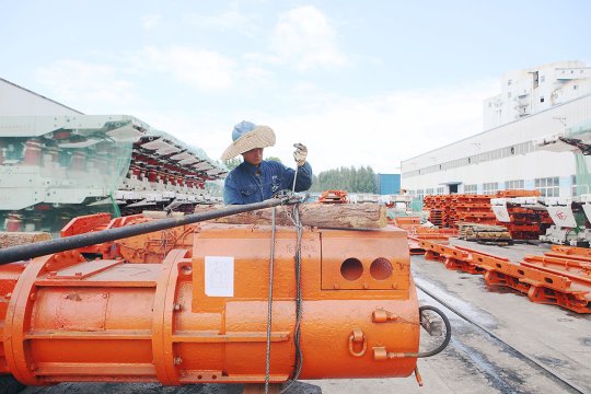 避高溫  保進度丨陽城煤電機修廠錯峰作業效果好