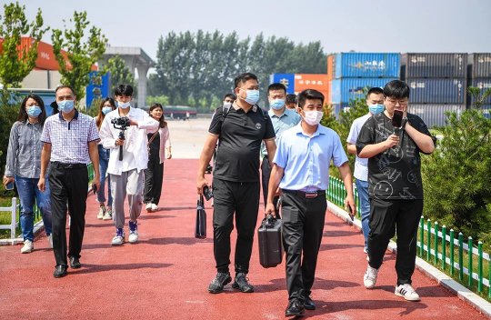 現代港航物流看濟寧丨2022全國網絡媒體濟寧行采風團走進濟寧能源