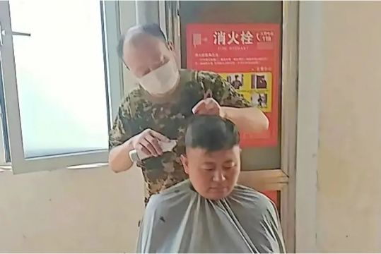 我為職工辦實事丨他們用一把剪刀理出職工“精氣神”