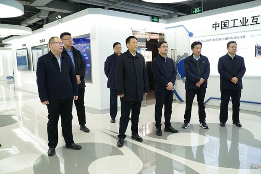 張廣宇帶隊到北京開展商務活動
