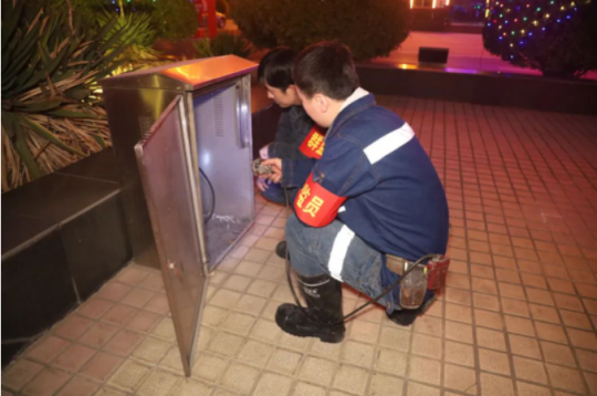 群監員夜間突擊檢查，運河煤礦筑牢安全第二道防線