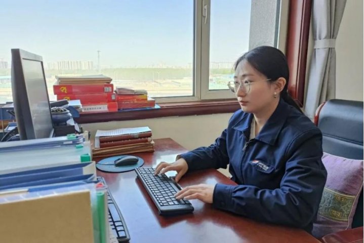 通訊員感悟丨安居煤礦孔令媛：書山有路 學海無涯