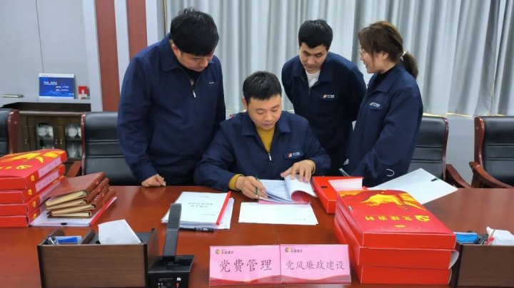 “校兵場”上“互掰手腕”，花園煤礦創新黨建考核新模式