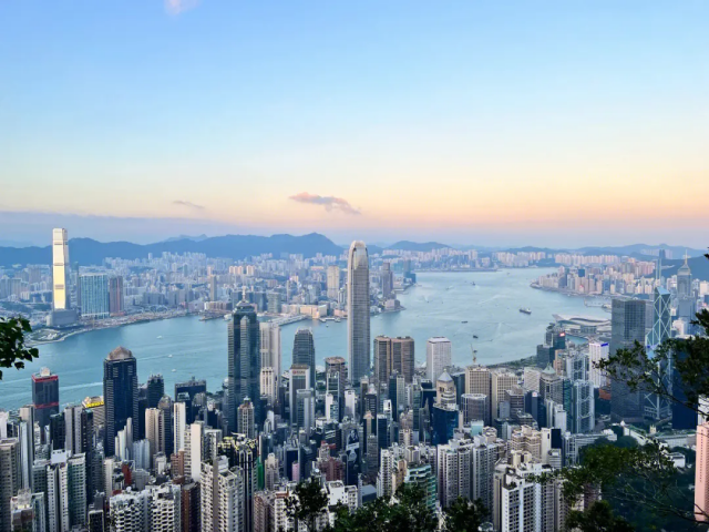 港澳山東周丨濟寧能源與港華能源、協鑫能源科技在香港簽署戰略合作協議
