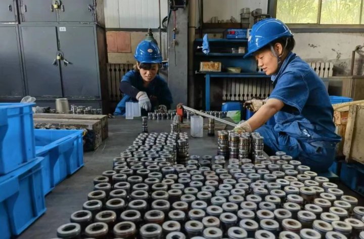 每天節省3000元！霄云煤礦自主維修電液控閥組見成效