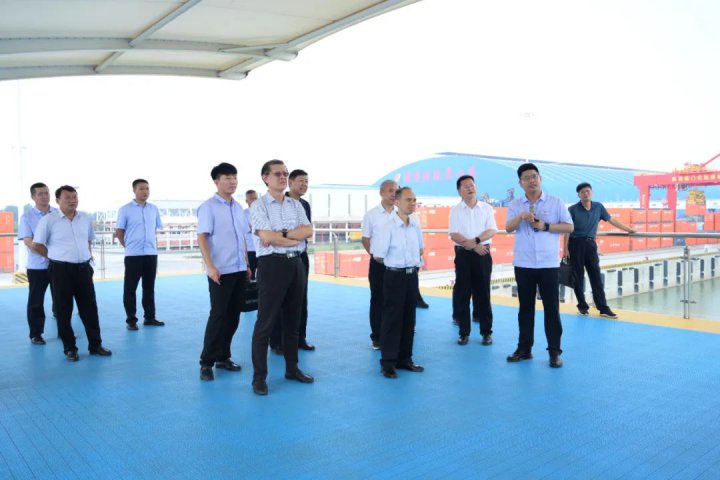楊華雄到濟寧能源調研指導工作