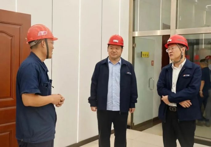 王崇景“四不兩直”督導“兩節一會”期間安全生產工作