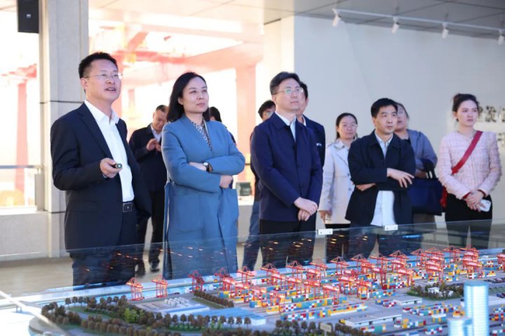 山東大學智能通訊與網絡博士團隊到濟寧能源開展調研