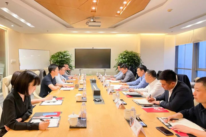 張廣宇帶隊在北京市開展商務活動