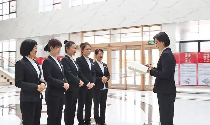 黨建融合！圓中園公司樹卓越物業新品牌