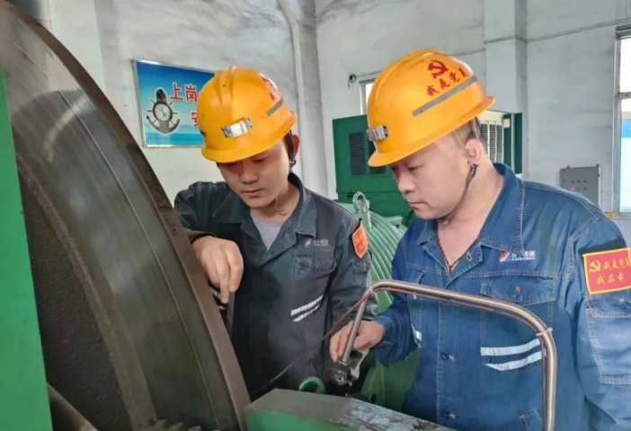 金橋煤礦黨建引領區隊治理，筑起企業高質量發展“安全堡壘”