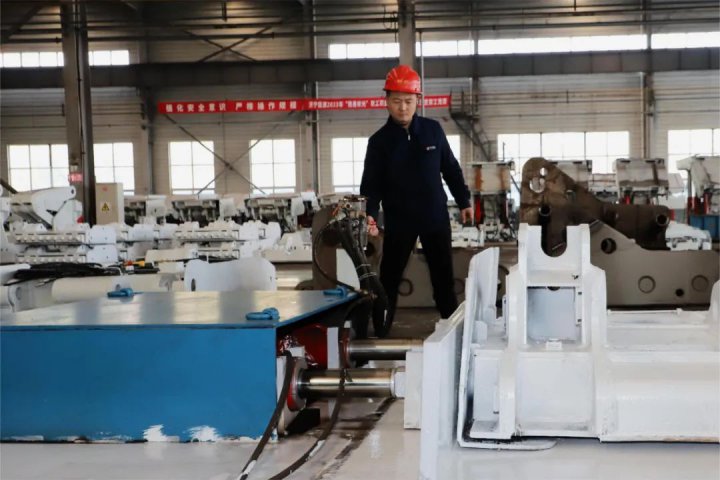 提質增效保安全！海納科技自主設計“平放式液壓支架”散裝工裝獲好評