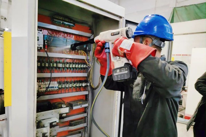無需斷電！濟寧能源電氣設備帶電清洗技術在運河煤礦成功應用