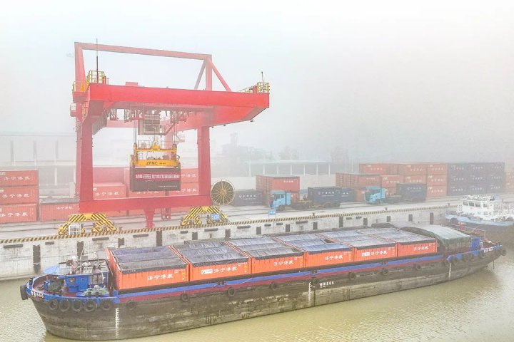 晉魯蘇協同“鐵水聯運”暨常州東方特鋼首批焦炭鐵路集裝箱業務首航儀式順利舉行