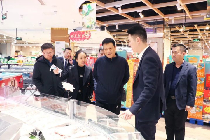 張廣宇到融興商業調研指導工作