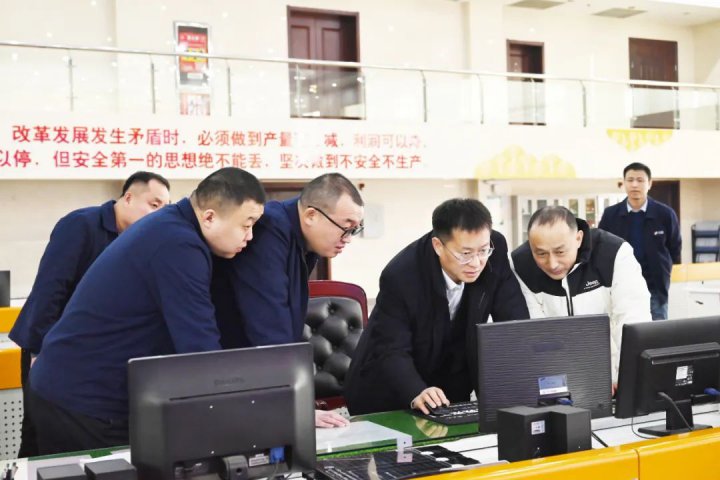 王崇景到安居煤礦督導檢查節前安全工作