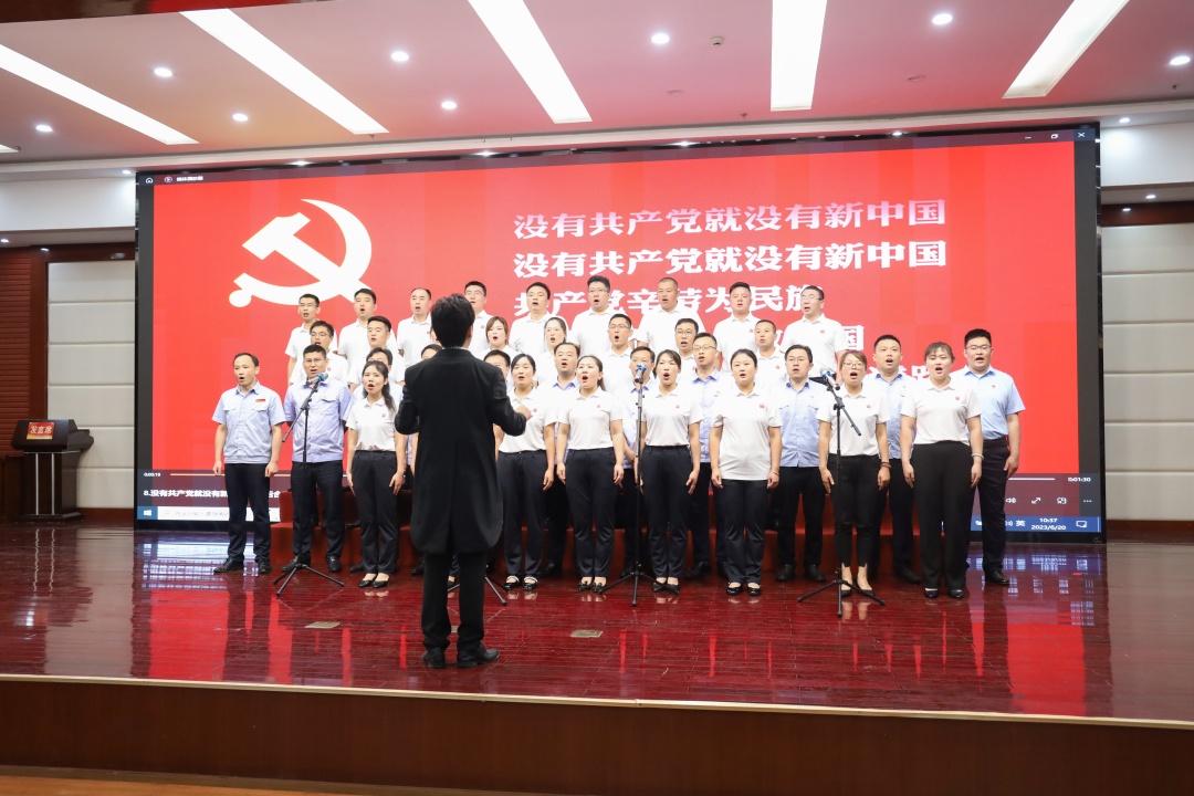 霄云煤礦組織開展大合唱活動，拍攝：張昕澤.jpg