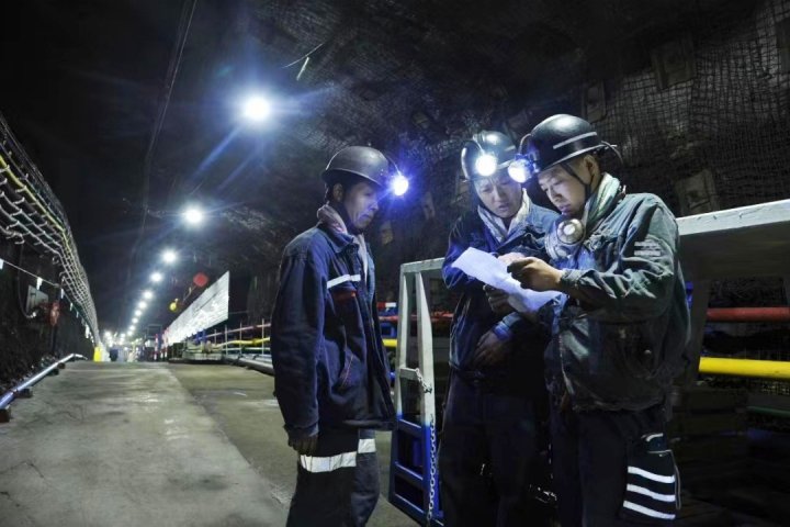 霄云煤礦“工效聯動薪酬體系”見成效