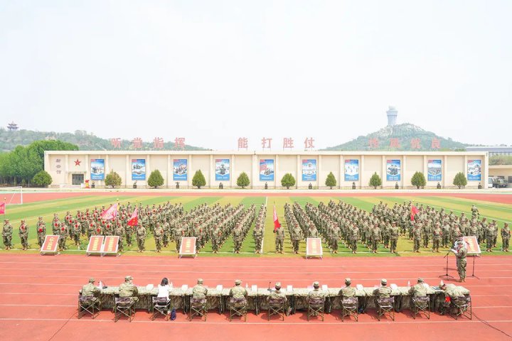 濟寧能源集團基干民兵參加全市民兵應急營集合點驗大會