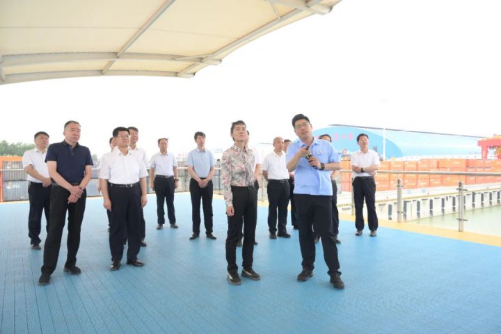 山東省政協領導到梁山港調研指導
