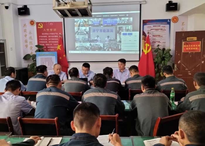 曹先敏到綜采工區_副本.jpg
