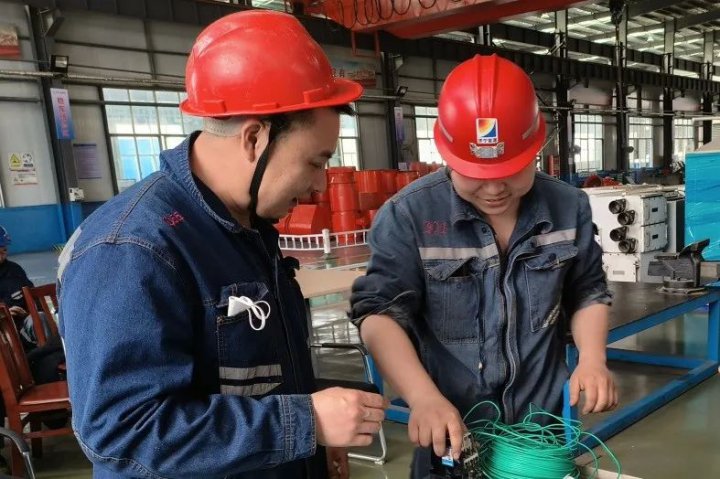 “補腦充電”！金橋煤礦狀元課堂開講啦