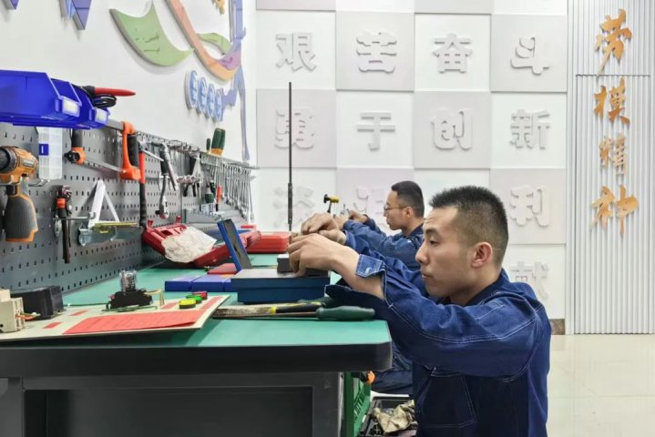 “師帶徒”薪火相傳！陽城煤電崗位技能提升奏響人才強企最強音