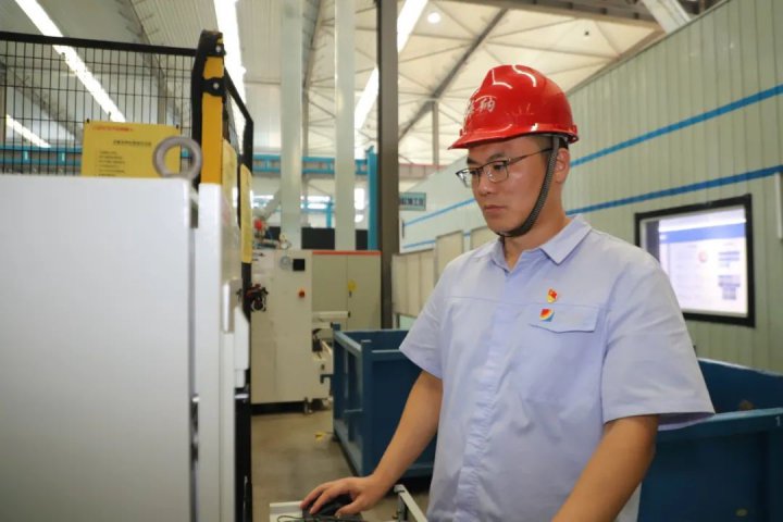 “奮進千億中的基層優秀共產黨員”先進事跡（8）