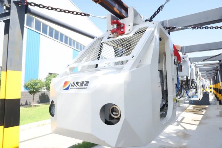 盛源公司鋰電池單軌吊助力行業創新