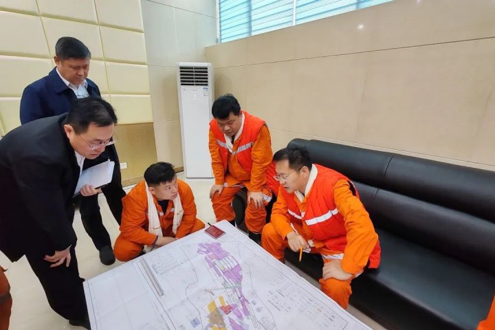 王崇景到霄云煤礦督導檢查安全生產工作
