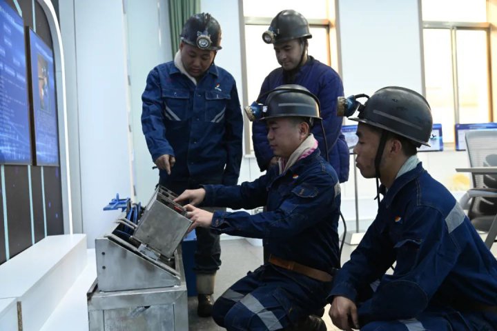 精益化管理提升系列報道?丨霄云煤礦精益化管理點燃礦井發展 “新引擎”