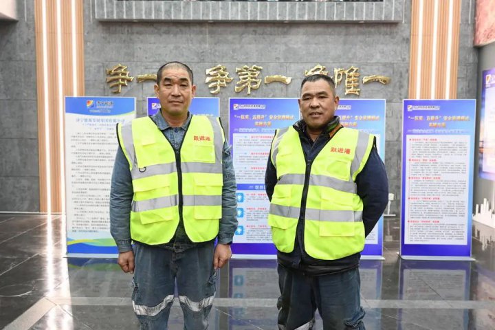 “我救過3個人，也一定能救你！”躍進港職工運河邊勇救落水者